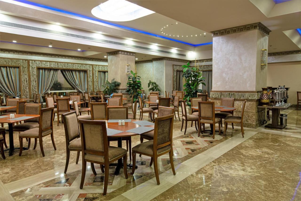 Triumph Plaza Hotel Caïro Buitenkant foto